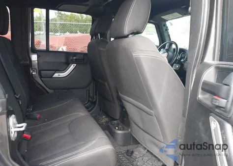 2018 Jeep Wrangler Jk Unlimited Sahara 4X4 z USA, uszkodzony, nr VIN 1C4BJWEG0JL835899